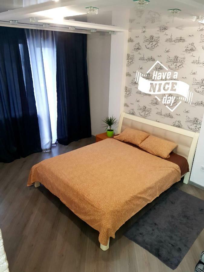 Стильные Аппартаменты На Новых Домах Kharkiv Extérieur photo
